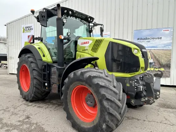 CLAAS AXION 810 - Photo 1