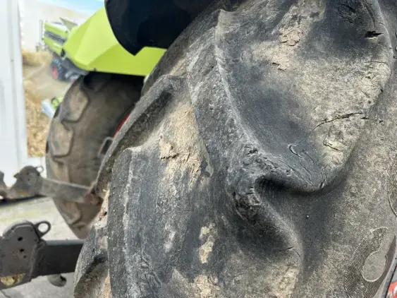 CLAAS ARION 610 C - Photo 14