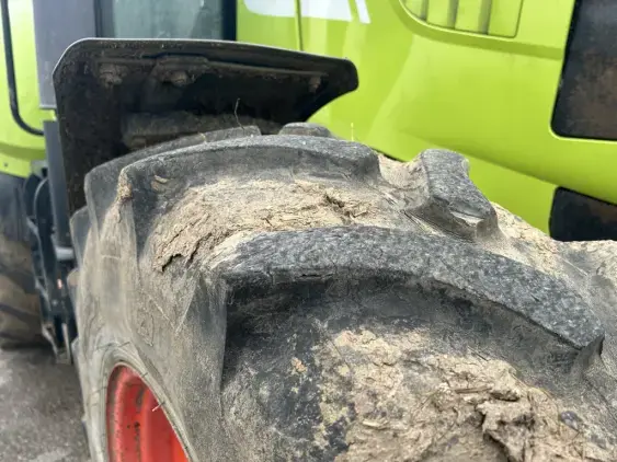 CLAAS ARION 610 C - Photo 13