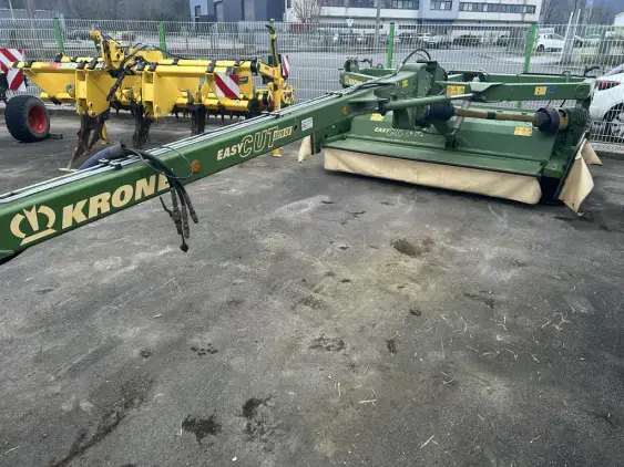KRONE EASY CUT 3210 CV - Photo 2