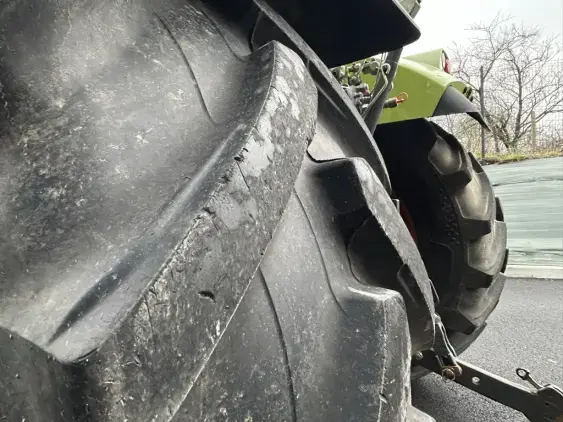 CLAAS ARION 640 CiS - Photo 14