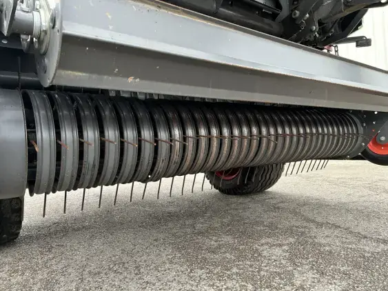 CLAAS VARIANT 480 - Photo 12