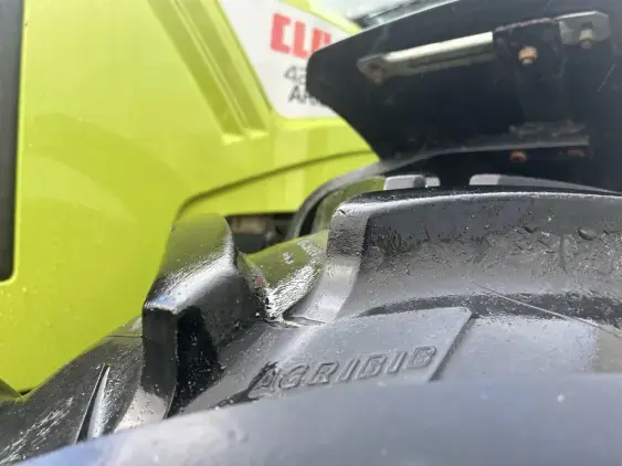 CLAAS ARION 420 - Photo 11