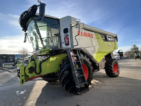 CLAAS Trion 750 - Photo 7