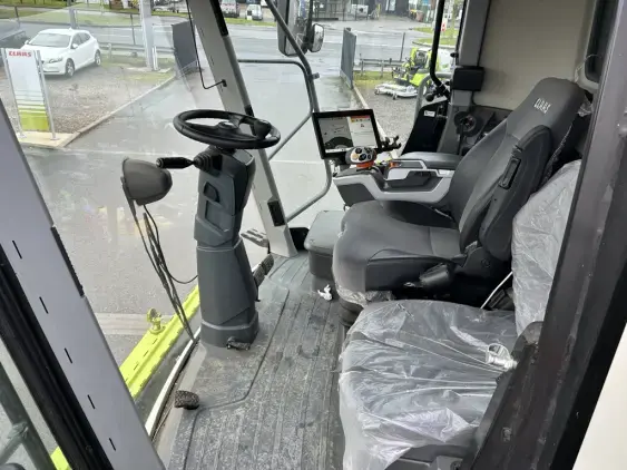 CLAAS Lexion 6700 - Photo 11