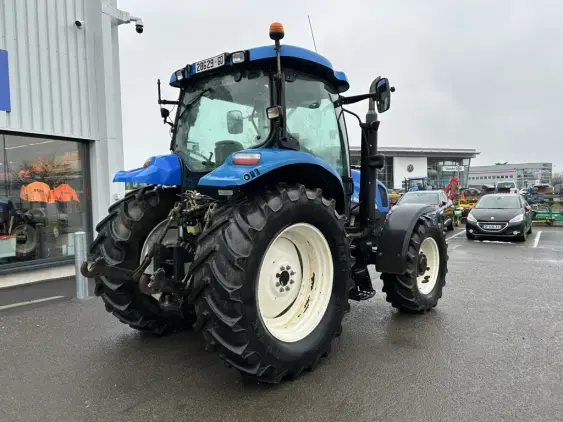 NEW HOLLAND T 6070 electro command  - Photo 7
