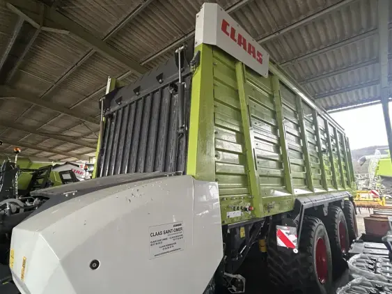 CLAAS CARGOS 9600 TRIDEM - Photo 2