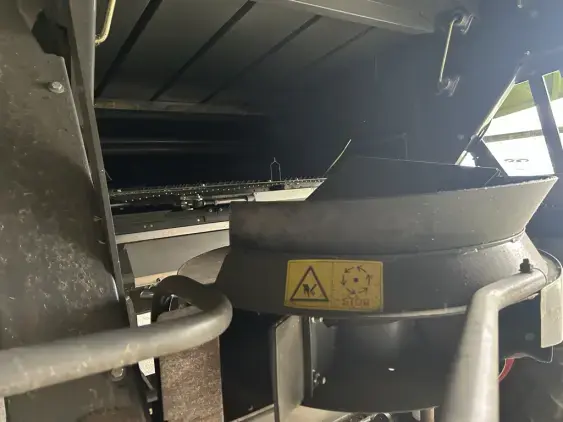 CLAAS TUCANO 320 - Photo 11