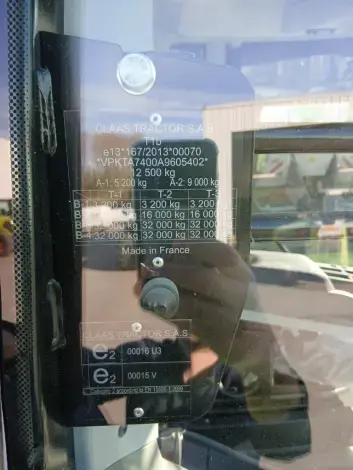 CLAAS ARION 650 CIS+ - Photo 18