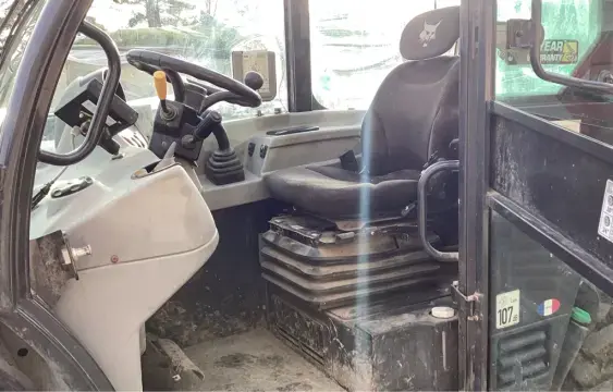 BOBCAT TL 38.70 HF - Photo 2