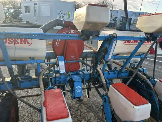 MONOSEM 4 rangs pnu  - Photo 10