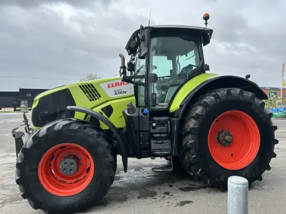 CLAAS AXION 830 CMATIC - Photo 5