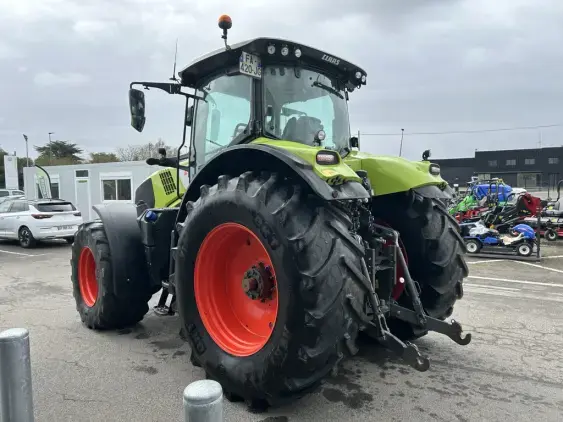 CLAAS AXION 830 CMATIC - Photo 6