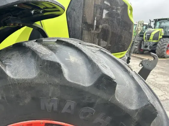 CLAAS AXION 830 CMATIC - Photo 11