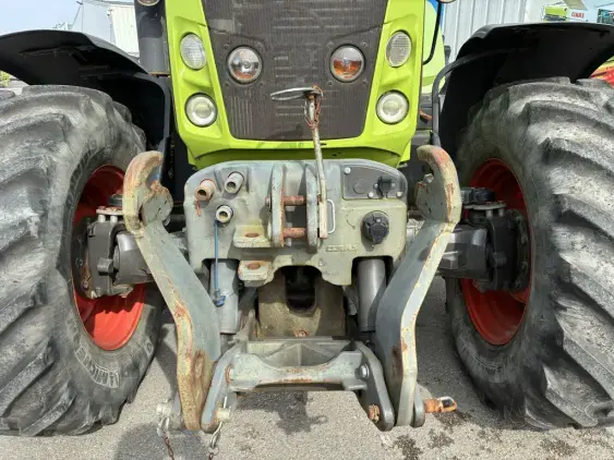 CLAAS AXION 840 - Photo 9
