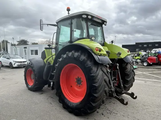 CLAAS AXION 810 - Photo 5