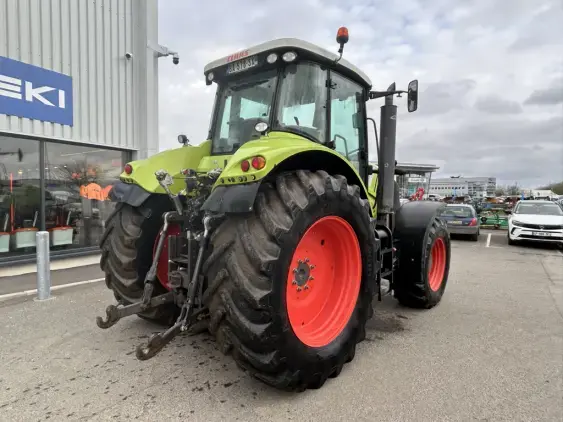CLAAS AXION 810 - Photo 7