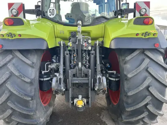 CLAAS ARION 650 CIS+ - Photo 10