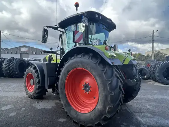 CLAAS ARION 650 CIS+ - Photo 5