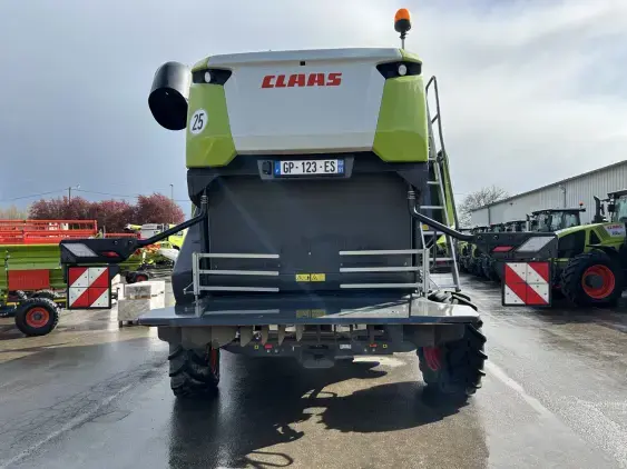 CLAAS TRION 650 MONTANA - Photo 6