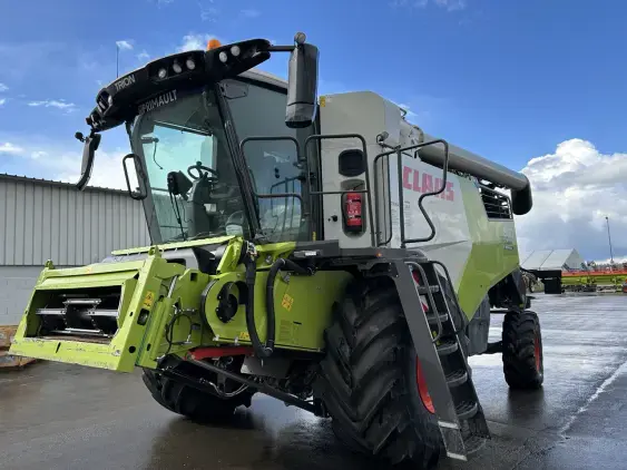 CLAAS TRION 650 MONTANA - Photo 3