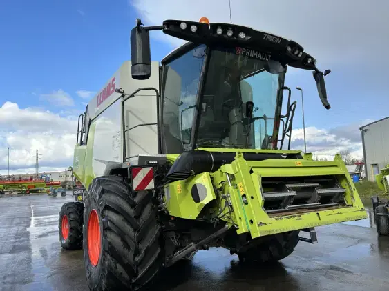 CLAAS TRION 650 MONTANA - Photo 1