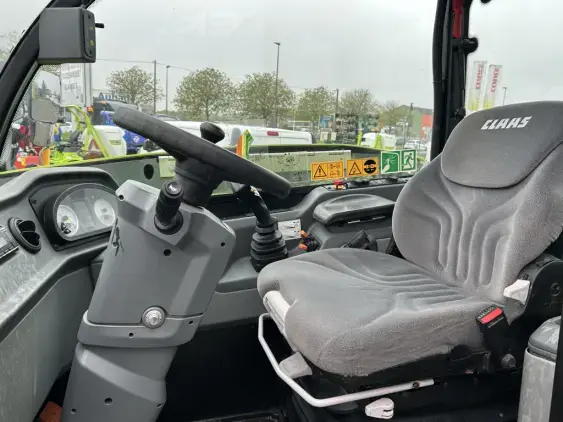 CLAAS SCORPION 741 VARIPOWER - Photo 9