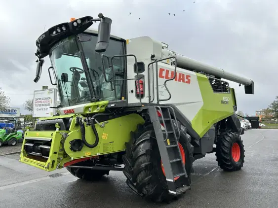 CLAAS Trion 650 - Photo 3