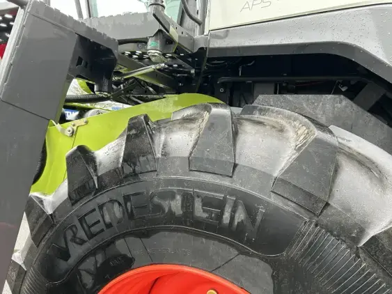 CLAAS Trion 650 - Photo 10