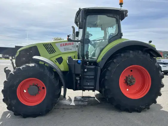 CLAAS AXION 840 CEBIS  - Photo 4