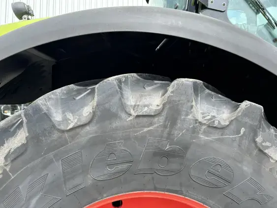 CLAAS AXION 840 CEBIS  - Photo 10
