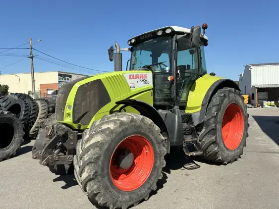 CLAAS AXION 820 - Photo 3