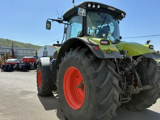 CLAAS AXION 810 - Photo 5