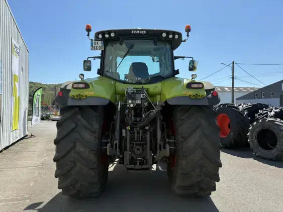 CLAAS AXION 810 - Photo 6
