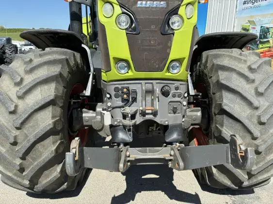 CLAAS AXION 810 - Photo 9