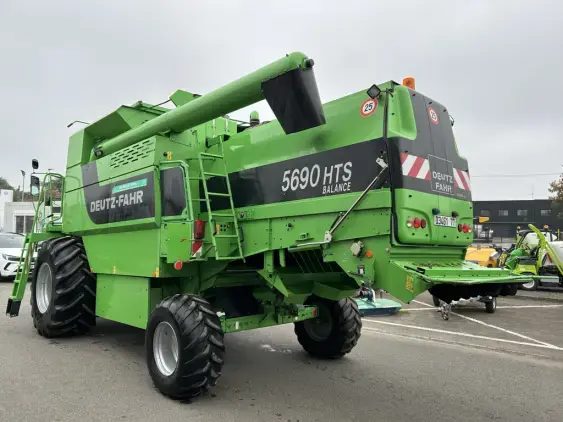 DEUTZ FAHR 5690 HTS balance  - Photo 6