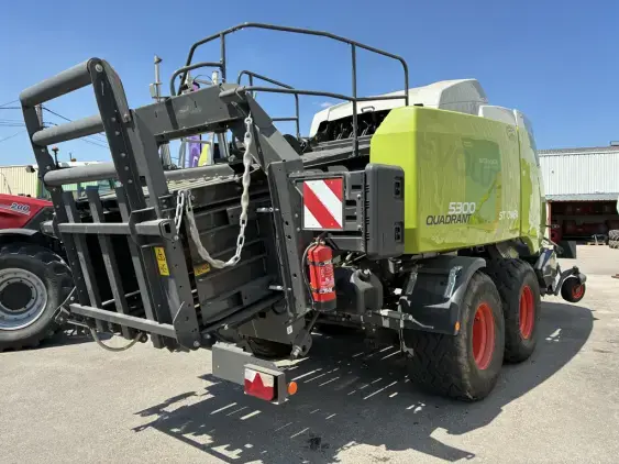CLAAS QUADRANT 5300 - Photo 12