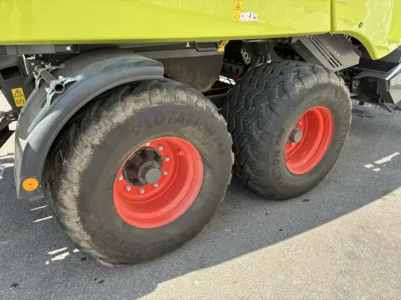 CLAAS QUADRANT 5300 - Photo 13
