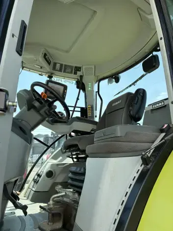 CLAAS ARION 650 CEBIS  - Photo 14