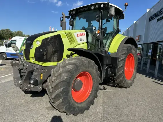 CLAAS AXION 810 - Photo 3