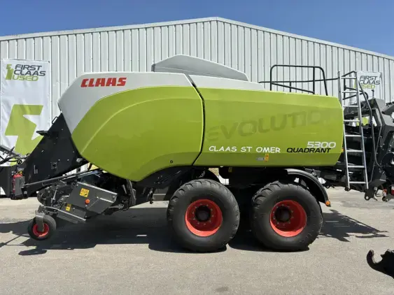 CLAAS Quadrant 5300 - Photo 5