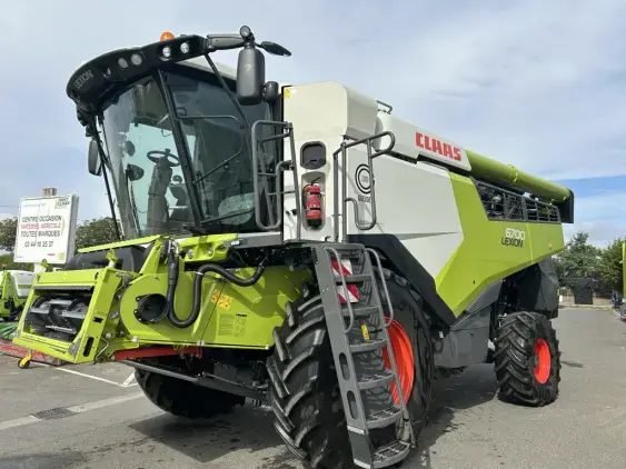 CLAAS LEXION 6700 - Photo 3