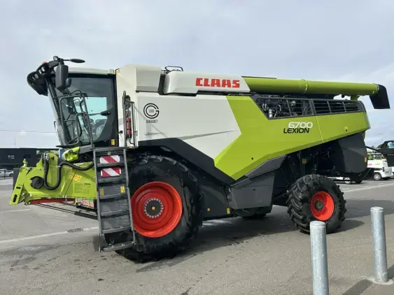 CLAAS LEXION 6700 - Photo 4