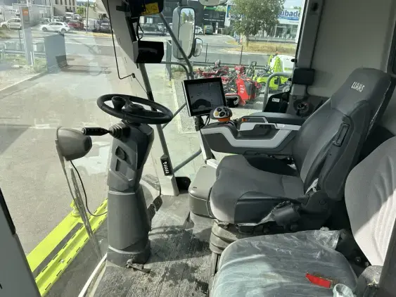 CLAAS LEXION 6700 - Photo 9