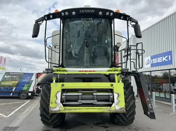 CLAAS LEXION 7500 4X4 - Photo 2