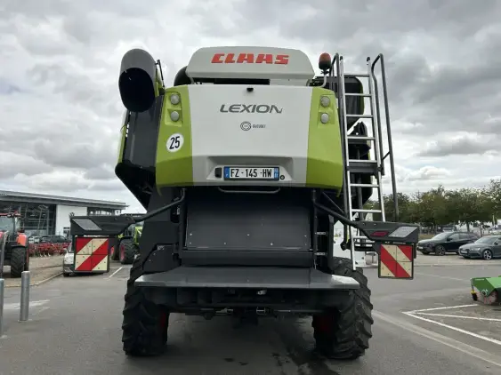CLAAS LEXION 7500 4X4 - Photo 6