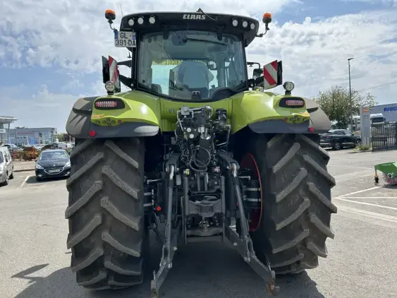 CLAAS AXION 850 - Photo 6