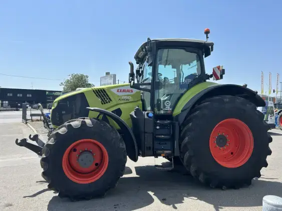 CLAAS AXION 850 - Photo 4
