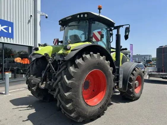CLAAS AXION 850 - Photo 8