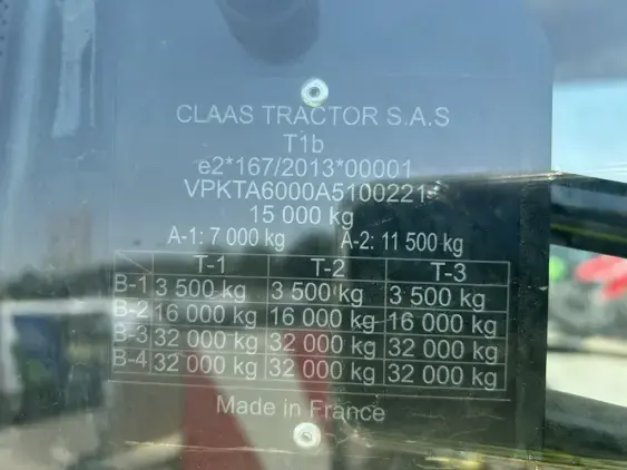 CLAAS AXION 850 - Photo 12